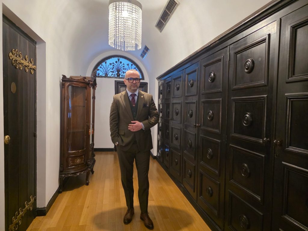 Eduard Petrescu, expert în generare de lead-uri calificate până la 90%, detaliază cum funcționează secvențele automate din Aplicația EkoGroup.ro