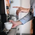 Cafea Premium pentru Birou de la Office Barista - Soluții Adaptate Fiecărei Echipe